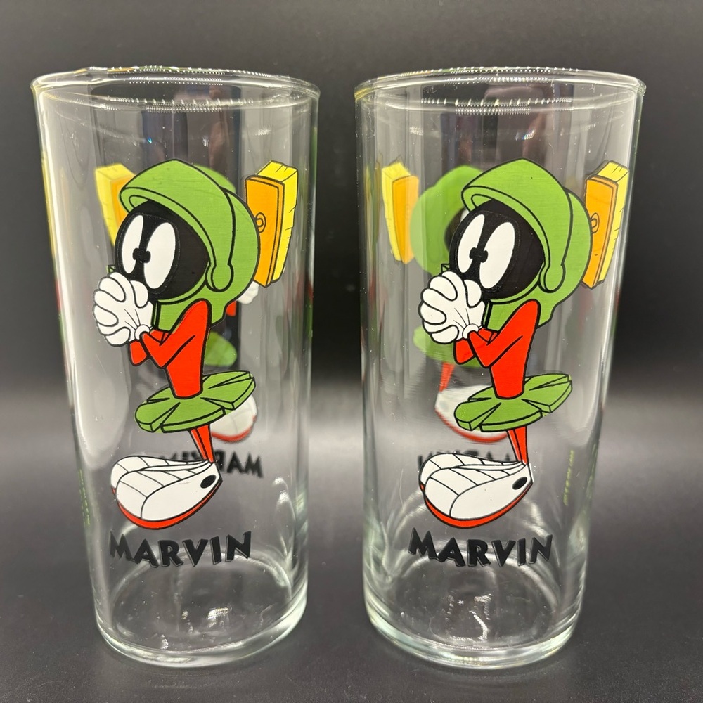 Marvin The Martian 1998 Vintage Tall Drinking Glass Clasped Praying Hands Qty 2